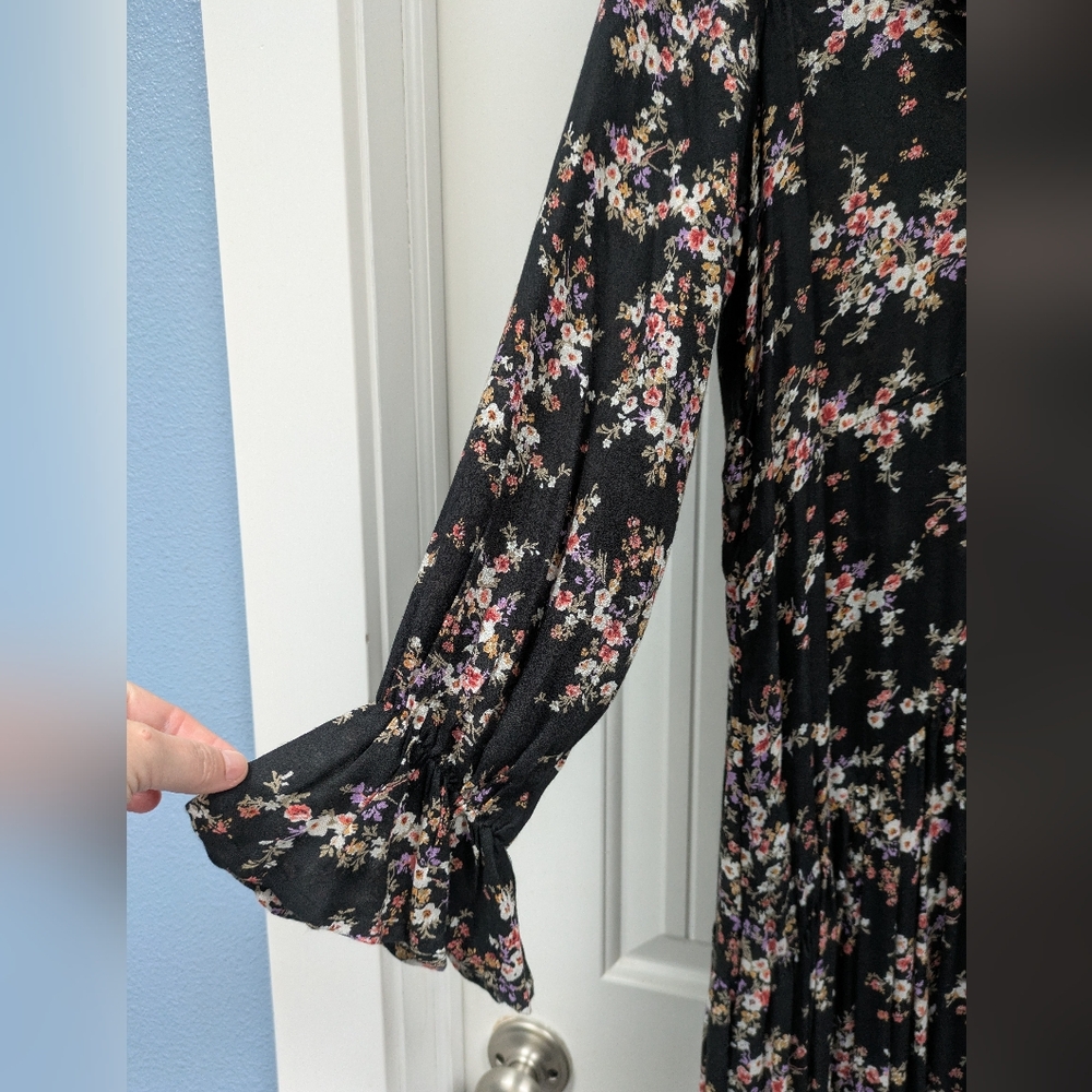 Sonmer Lola Floral Ruffle Dress - Picture 5 of 12